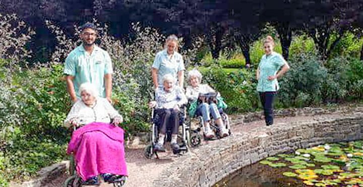 Holmer Residents Visit Kenchester Water Gardens